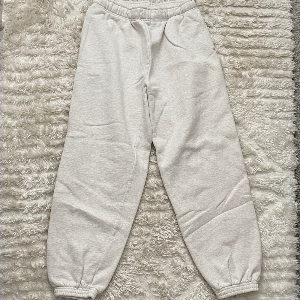 Aritzia TNA Cozy Fleece Mega Sweatpants